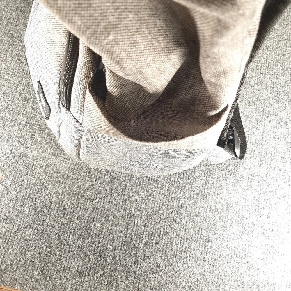 Vans Off The Wall Backpack School Bag Gray Bag Book Bag 18x12x6
